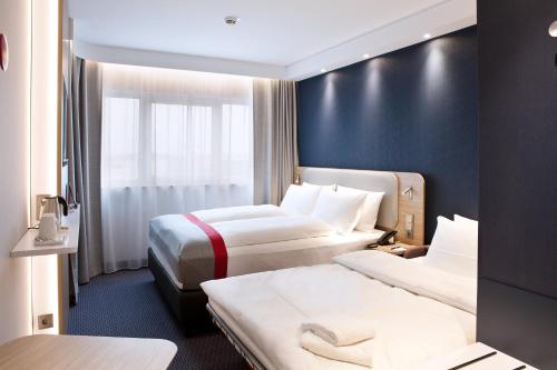holiday inn express darmstadt an ihg hotel