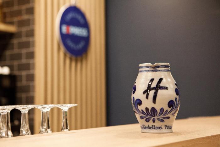 holiday inn express darmstadt an ihg hotel