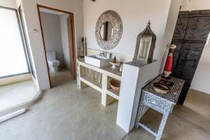 the wild blue lodge safari and spa