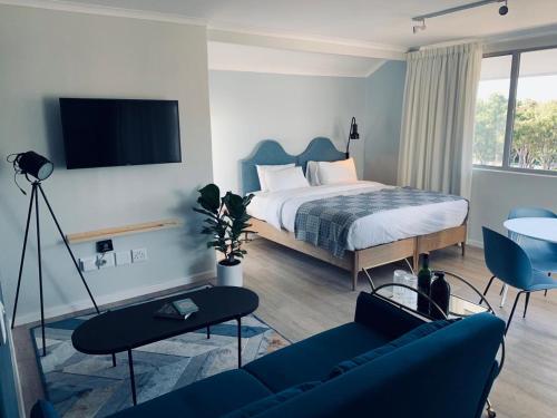 Curiocity Cape Town - Hostel,153 Main Road Green Point Cape Town 4005,2 star