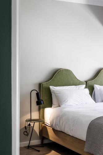Curiocity Cape Town - Hostel,153 Main Road Green Point Cape Town 4005,2 star