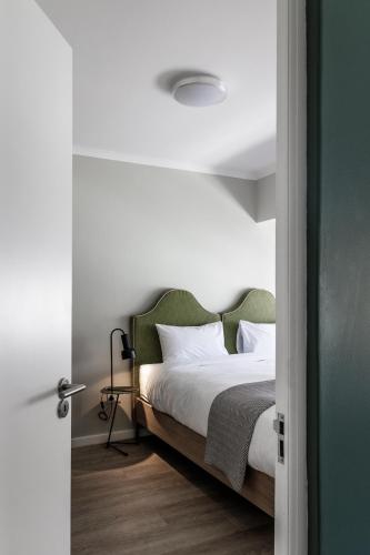 Curiocity Cape Town - Hostel,153 Main Road Green Point Cape Town 4005,2 star