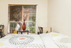 abbotsford private rooms and pods 15 charles homestay