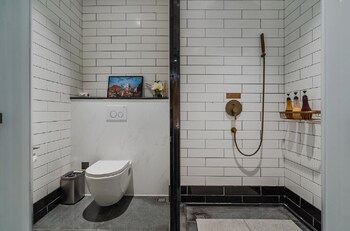 manxin hotel qingdao zhanqiao