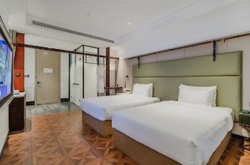 manxin hotel qingdao zhanqiao