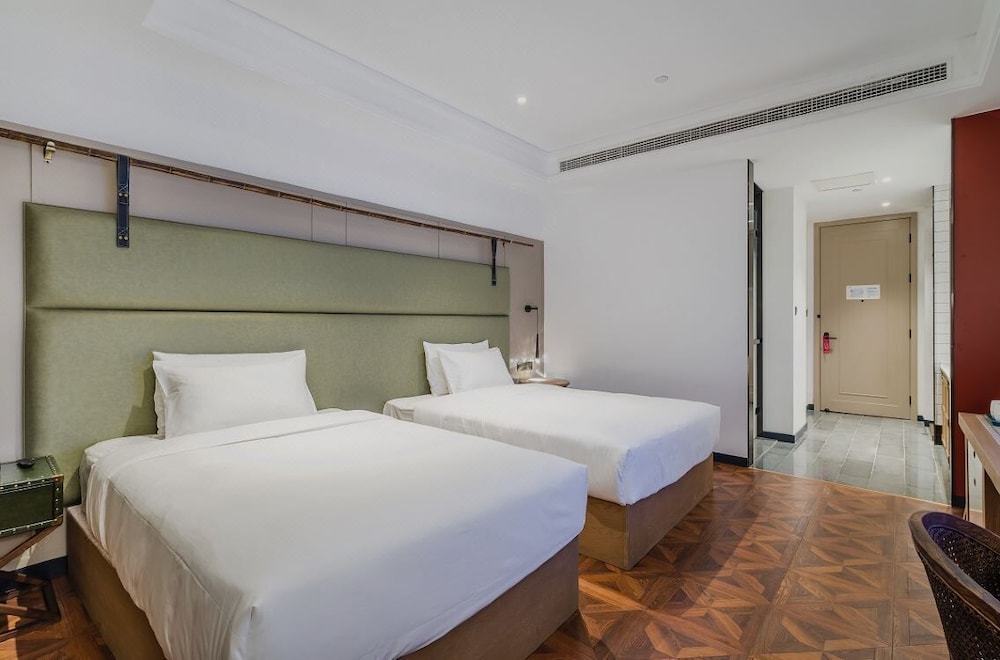 manxin hotel qingdao zhanqiao