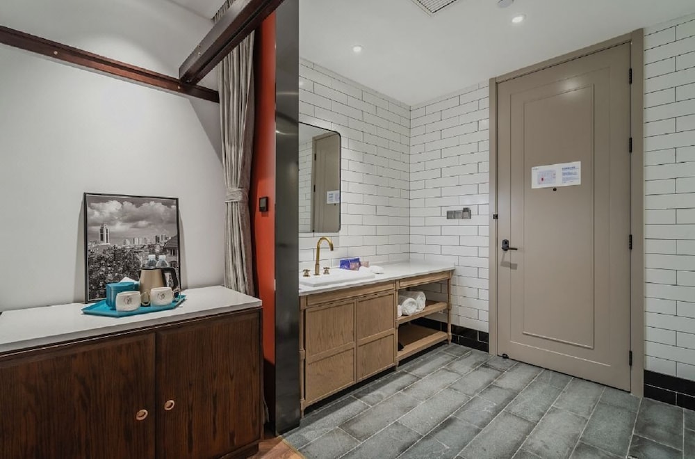 manxin hotel qingdao zhanqiao