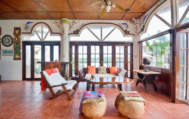 Jade's Casa De Arte,Cagban Manoc 5608 Boracay Island,0 star