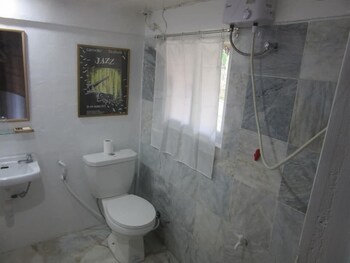 coral canyon romblon hostel