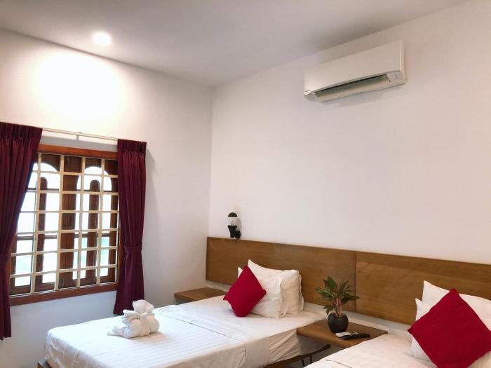 poolside villa hostel