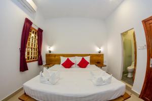 poolside villa hostel