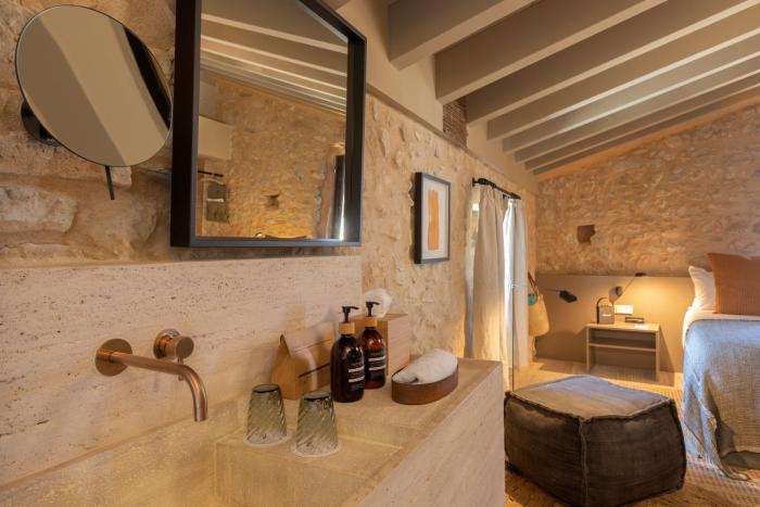 can auli luxury retreat adults only