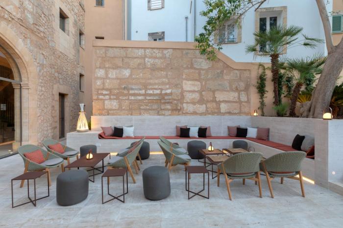 can auli luxury retreat adults only