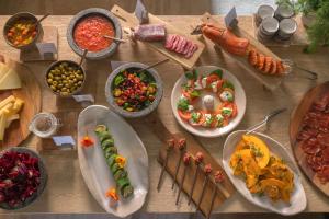 can auli luxury retreat adults only