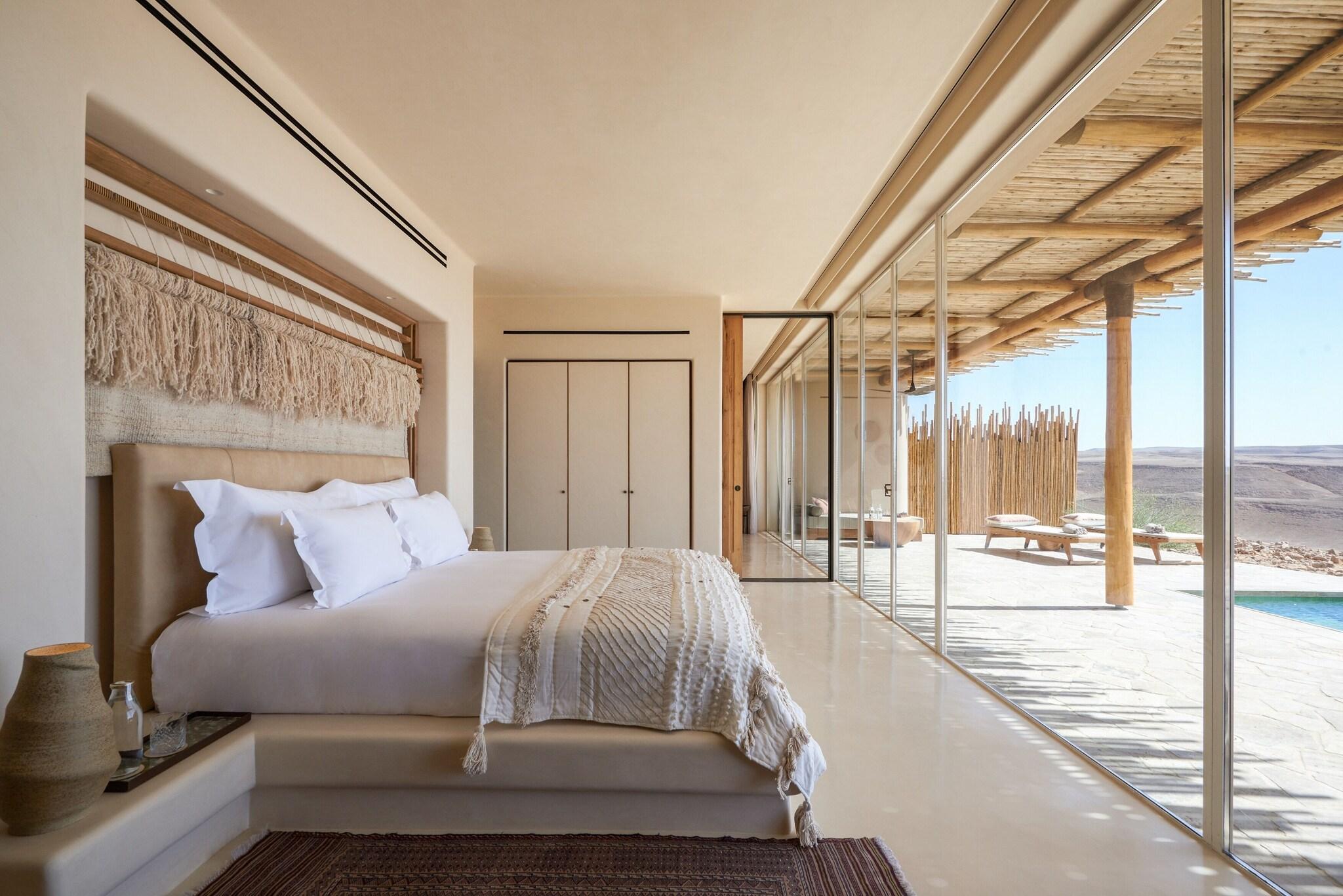 six senses shaharut