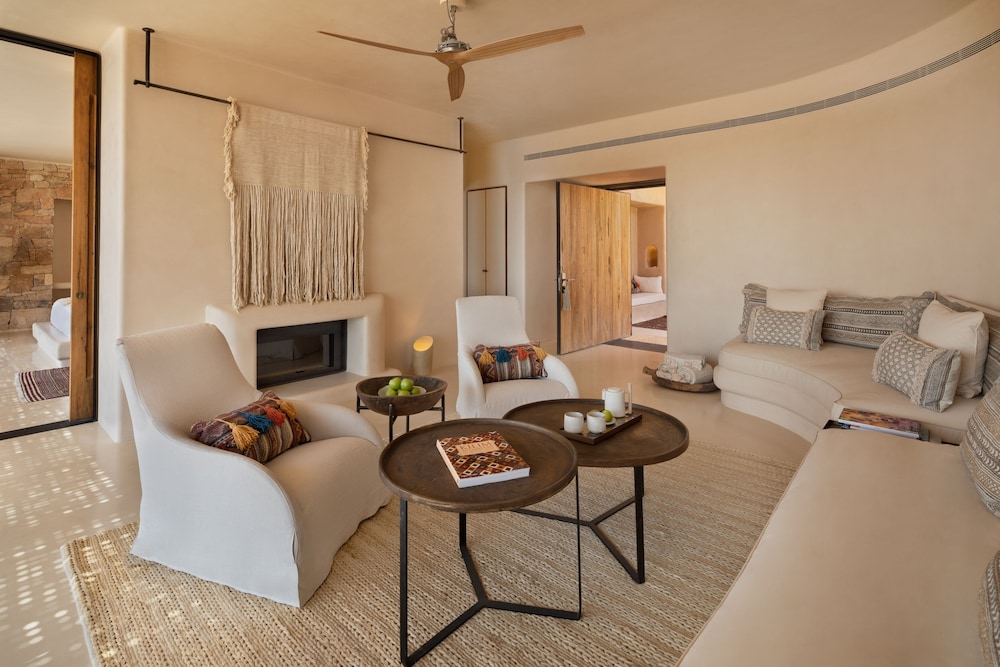 six senses shaharut