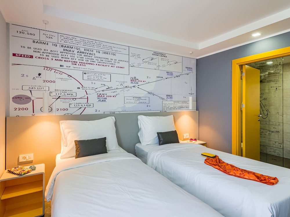 ibis styles bucharest airport