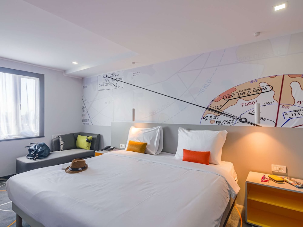 ibis styles bucharest airport