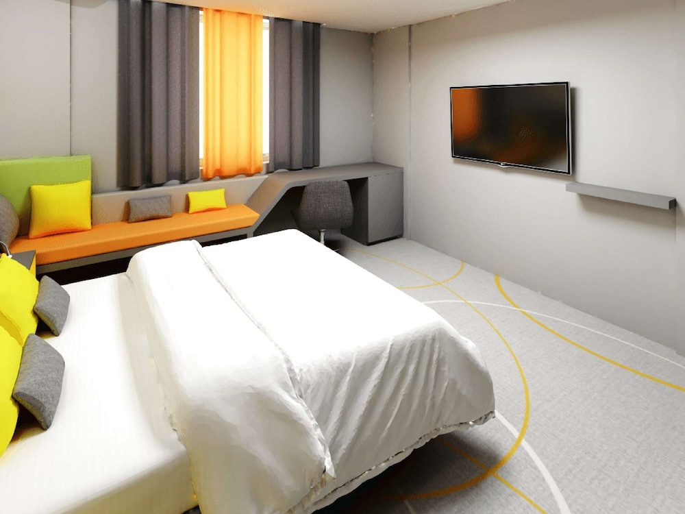 ibis styles bucharest airport