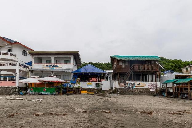 reddoorz hostel monaliza surf resort