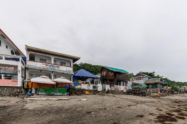 reddoorz hostel monaliza surf resort