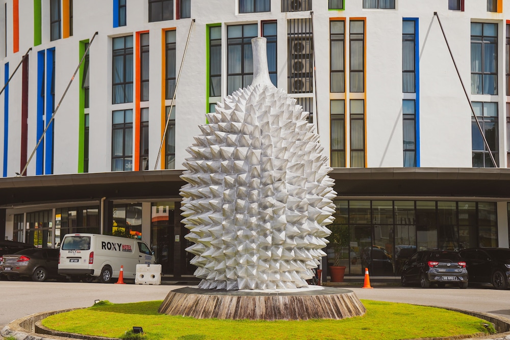 roxy hotel serian