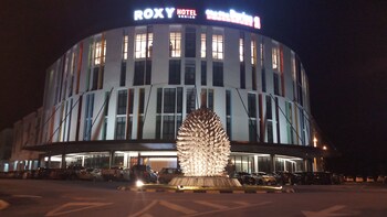 roxy hotel serian