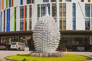 roxy hotel serian