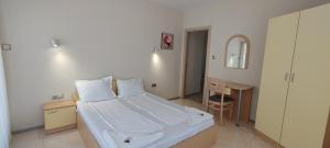aphrodite apartments