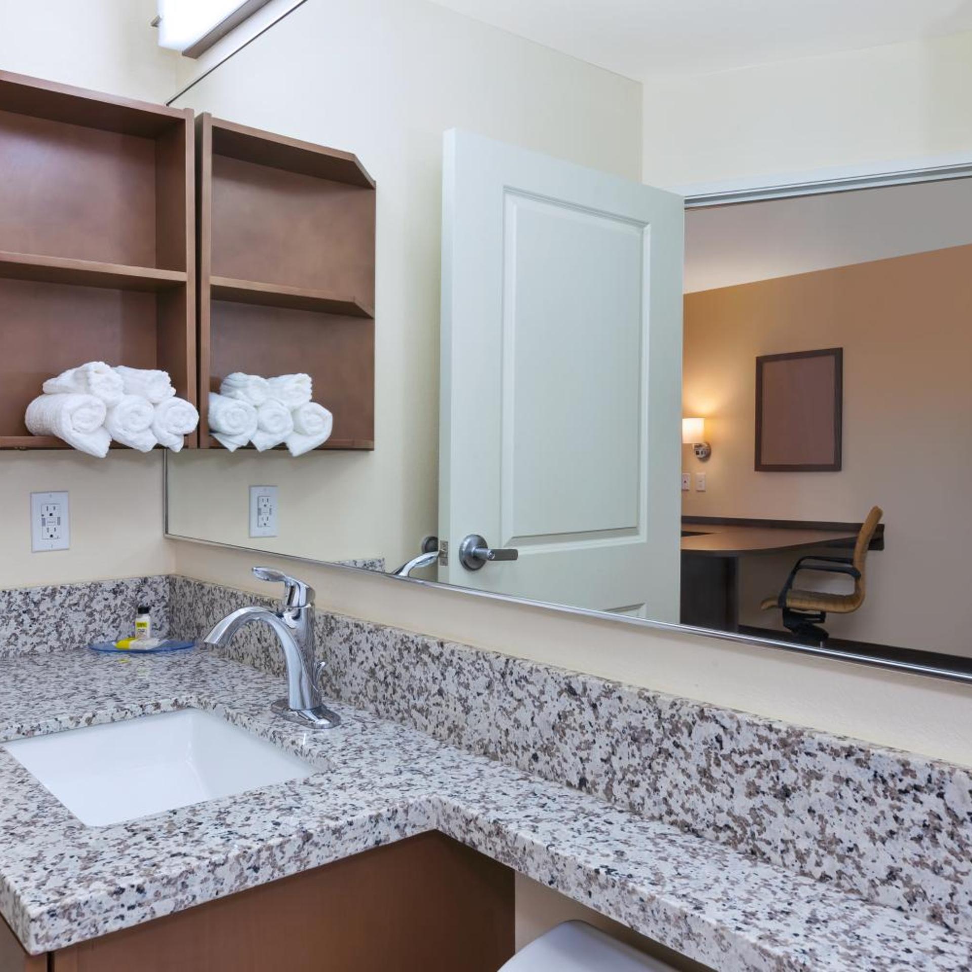 candlewood suites louisville ne downtown area an ihg hotel