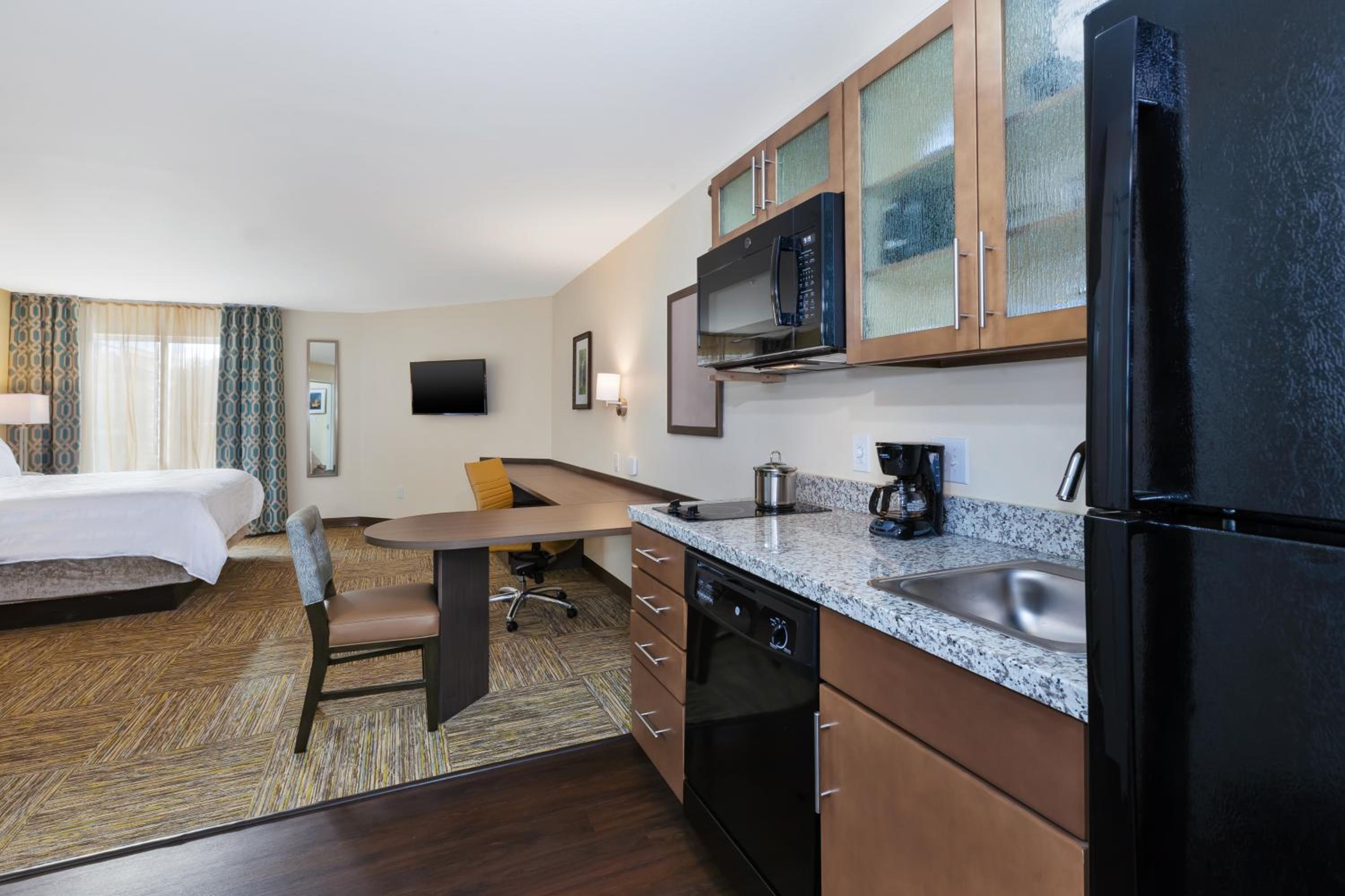 candlewood suites louisville ne downtown area an ihg hotel