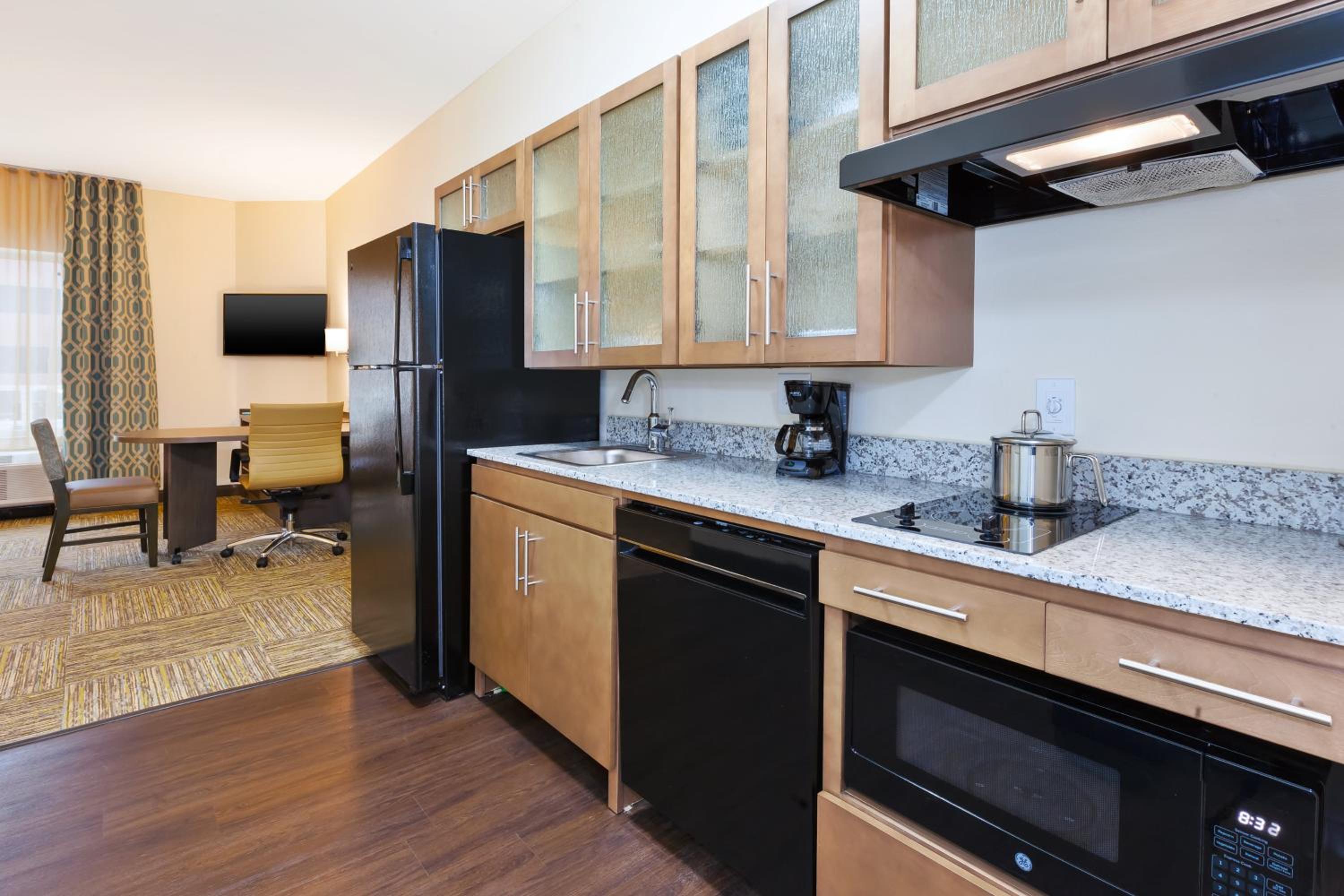 candlewood suites louisville ne downtown area an ihg hotel