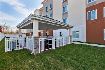 Candlewood Suites Louisville - Ne Downtown Area, An Ihg Hotel,Louisville>>Jeffersonville,2.5 star