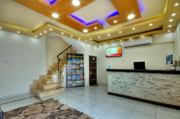 tut pyramids view hotel