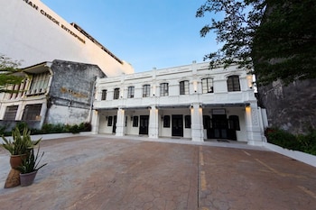 macalister terraces hotel