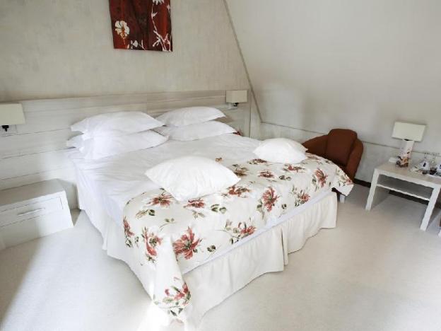 ioana hotels