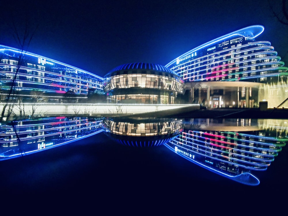 hualuxe nanjing yangtze river an ihg hotel