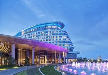 hualuxe nanjing yangtze river an ihg hotel