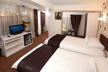 west plaza hotel