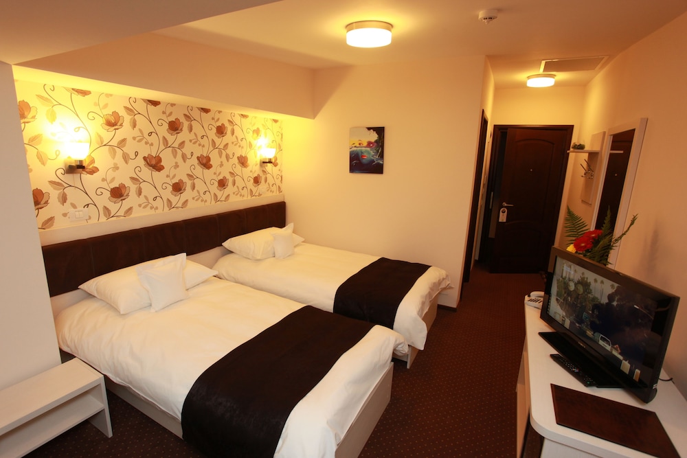 west plaza hotel
