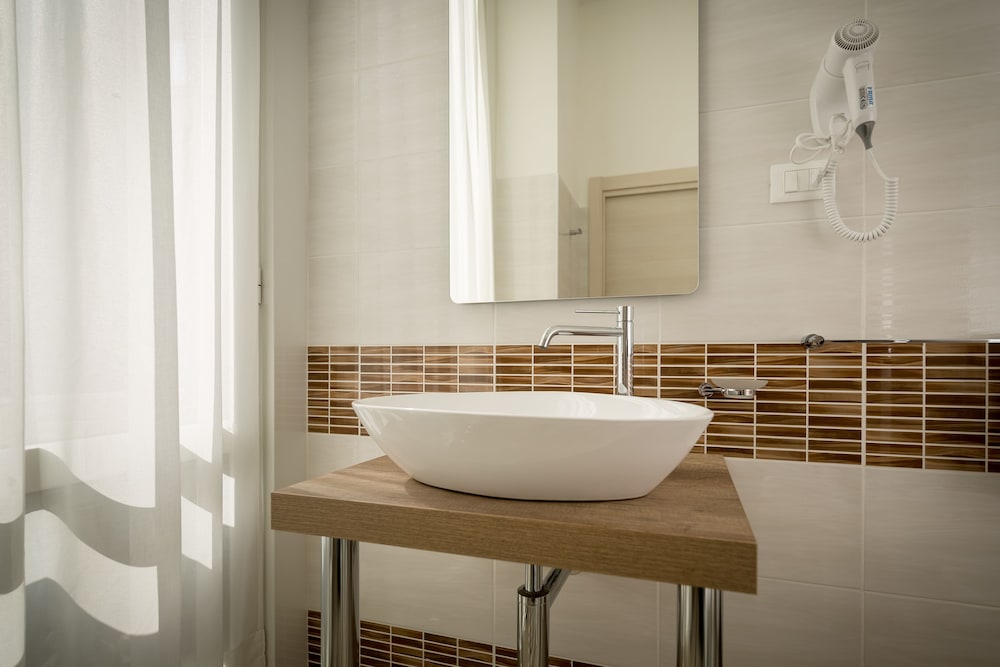 Hotel Bel Soggiorno,Liguria>>Genoa,3 star