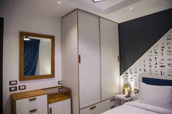 elite pyramids boutique hotel