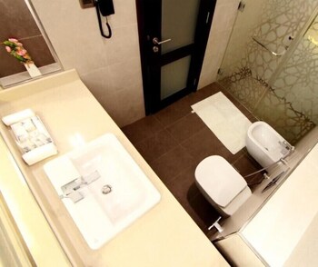royal crown hotel
