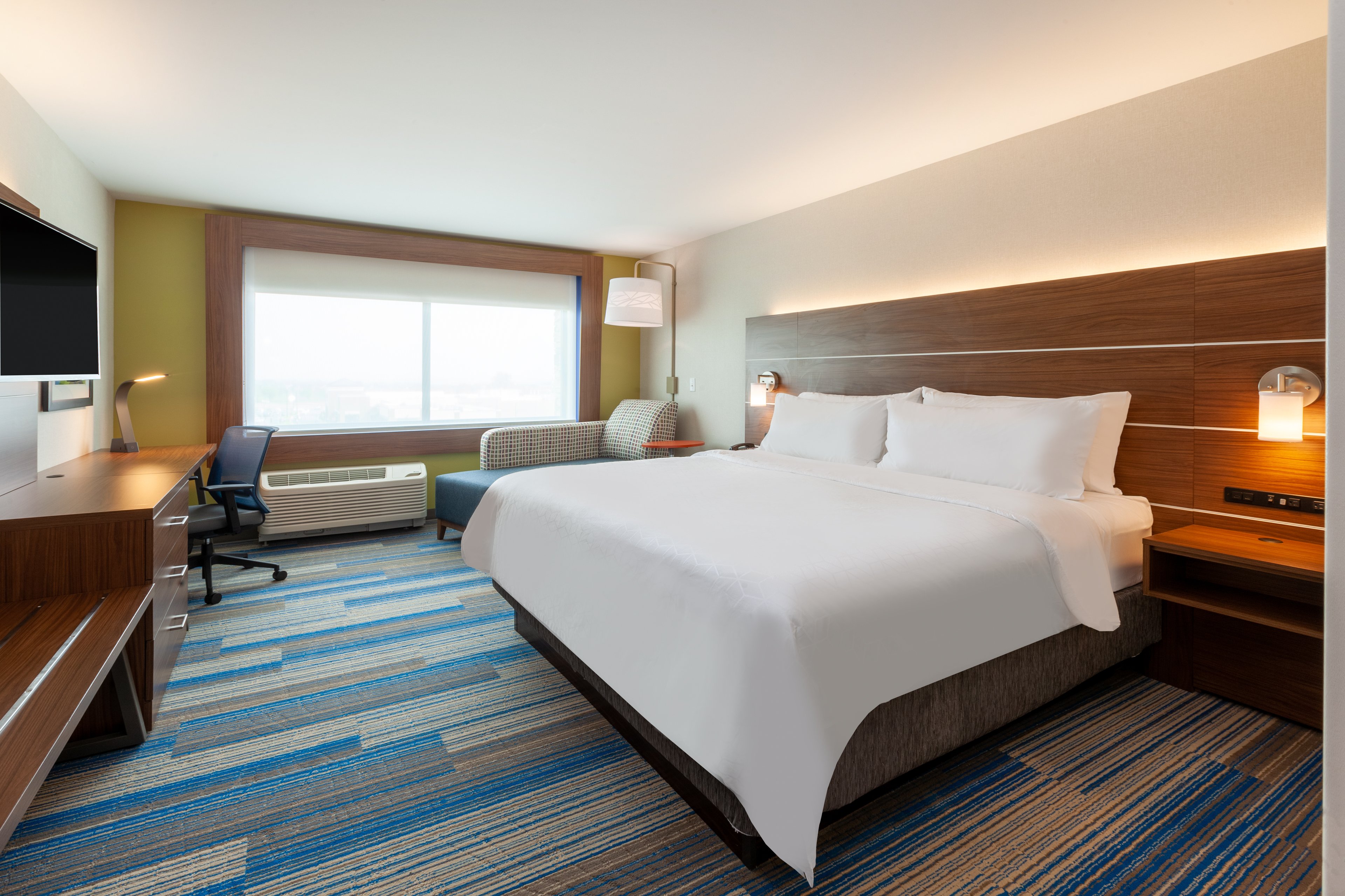 holiday inn express and suites brunswick