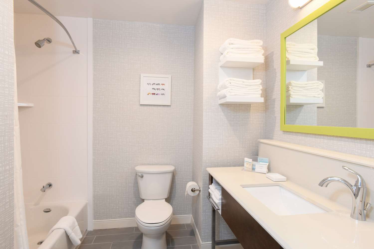 hampton inn and suites cincinnati liberty township