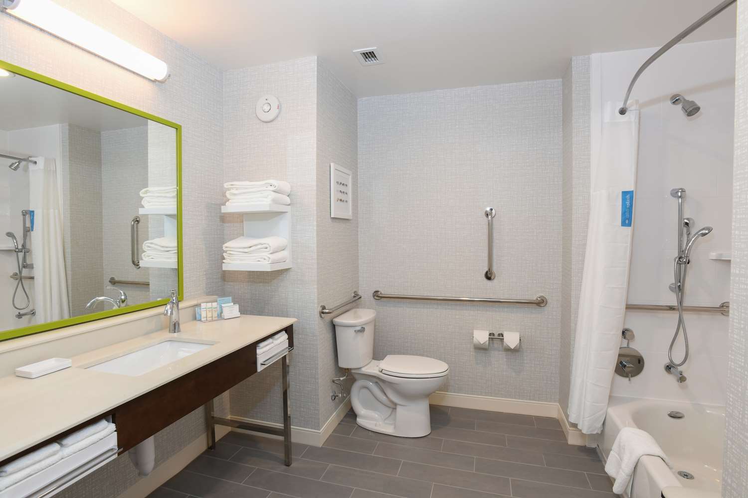 hampton inn and suites cincinnati liberty township