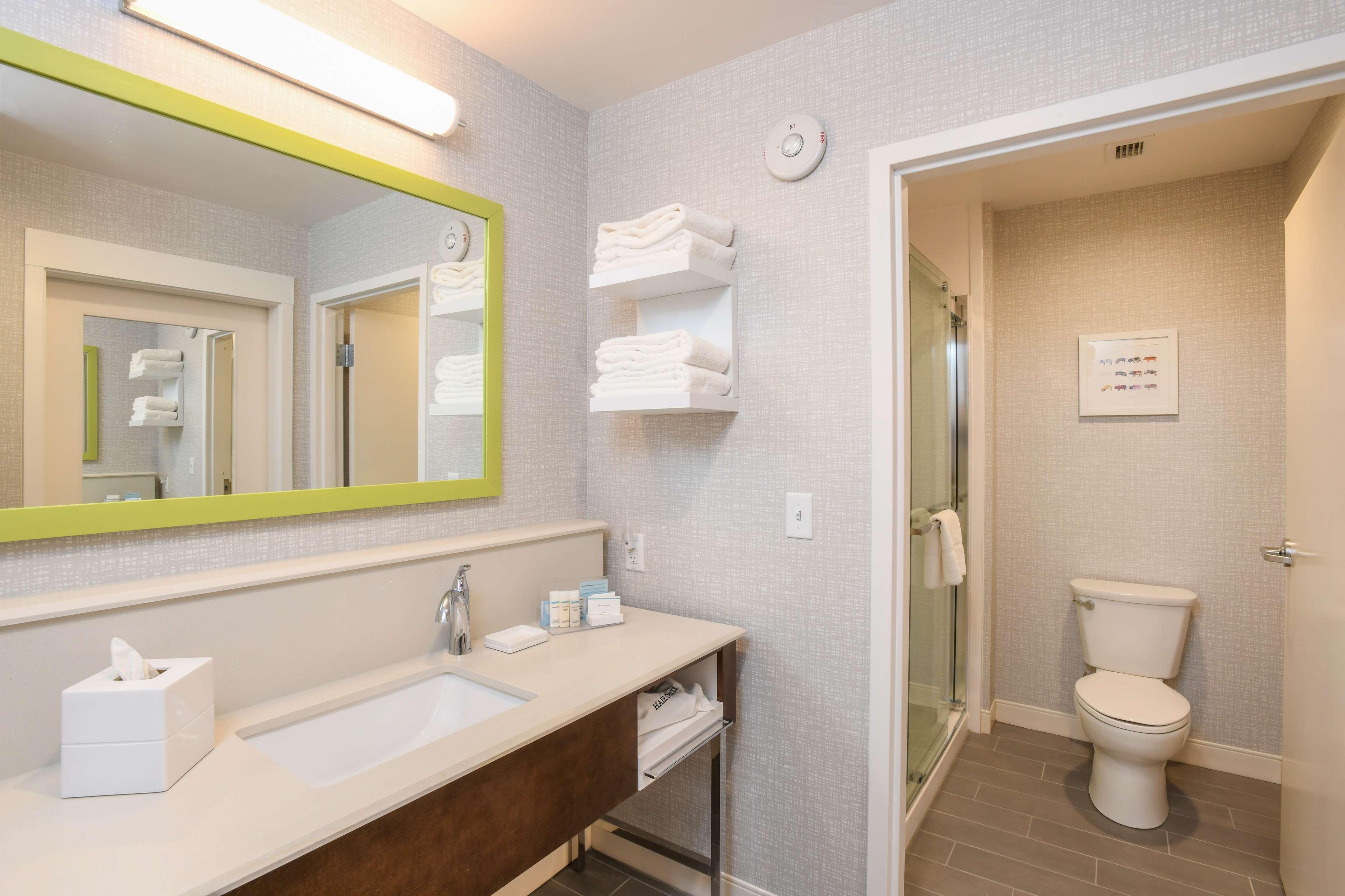 hampton inn and suites cincinnati liberty township