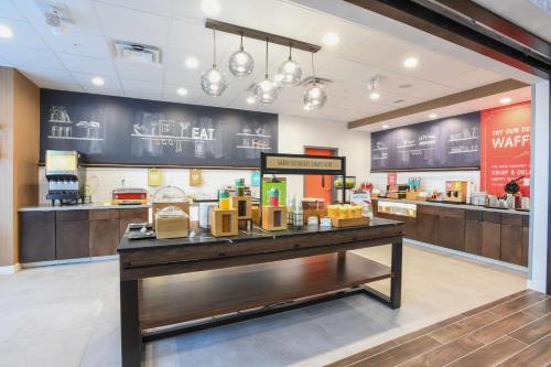 hampton inn and suites cincinnati liberty township