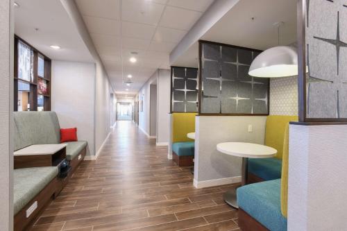 hampton inn and suites cincinnati liberty township