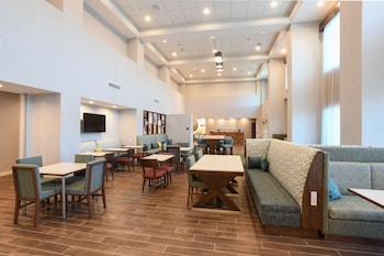 Hampton Inn & Suites Cincinnati Liberty Township,Maud>>Cincinnati,3 star